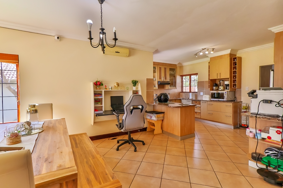 3 Bedroom Property for Sale in The Coves North West